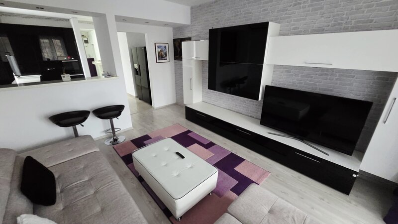 Uranus Strada Sabinelor,